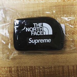 Supreme x The North Face Floating Keychain SS20 (Black) | eBay