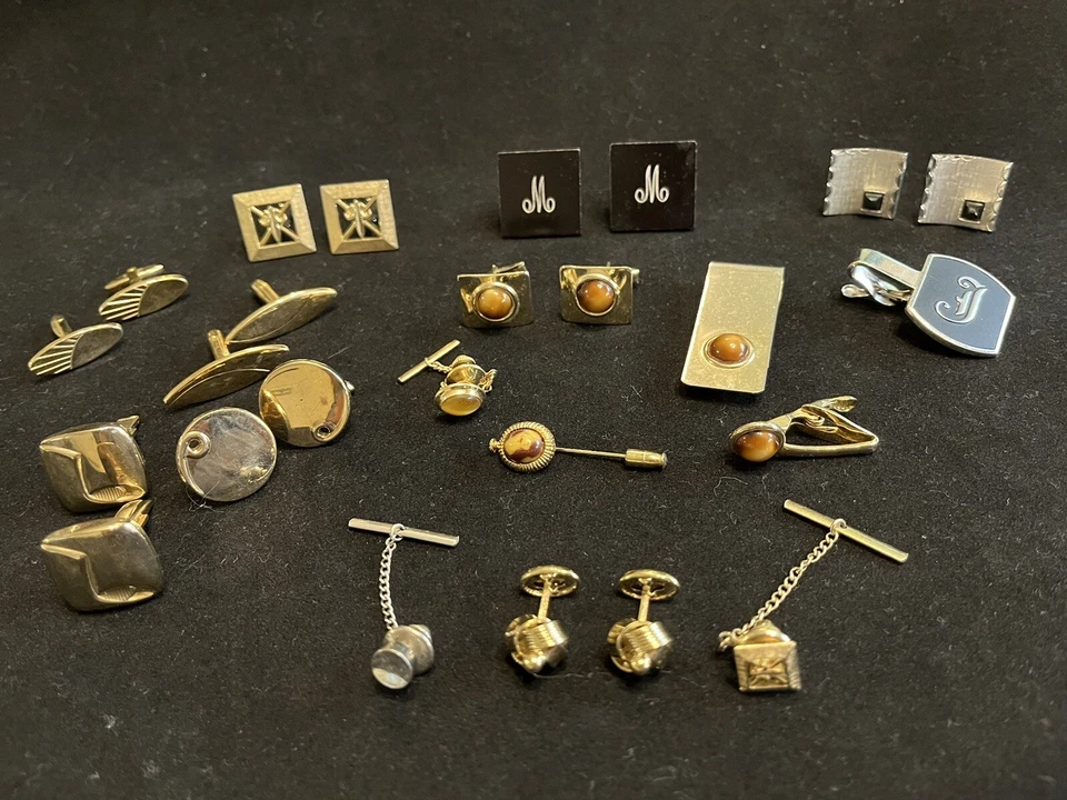 Lote de juegos mixtos de gemelos y alfileres de corbata vintage tono dorado y plateado Swank y otros Foto 3 de 4