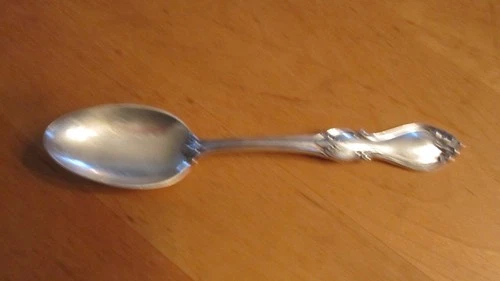 TOWLE STERLING SILVER QUEEN ELIZABETH I OVAL SOUP SPOON NO MONOGRAM