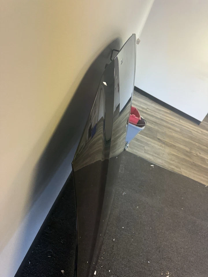 Chrysler 300 2011-2023 capó Foto 3 de 3