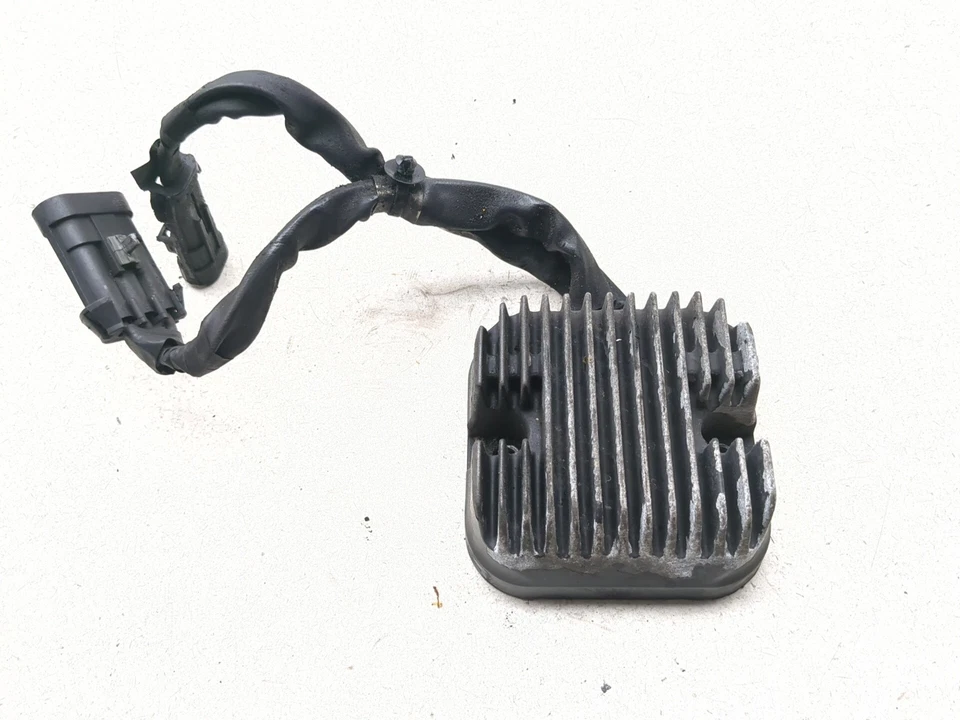 14-18 Indian Chieftain Voltage Regulator Rectifier 4014300 - Image 3 of 4