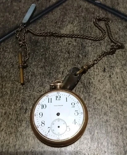 Antique 1917 Waltham Pocket Watch With Chain & Knife Fob 15 Jewel Size 12s READ