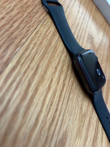 Apple Watch SE 1st Gen 44mm Space Gray Aluminum Case S/M Midnight Band MKQ63LL/A - Zdjęcie 7 z 10