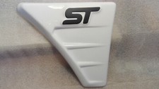 FORD FOCUS MK 2 ST Style WING VENTS WHITE! ABS - PLASTIC NEW!Tuning /BLACK LOGO/