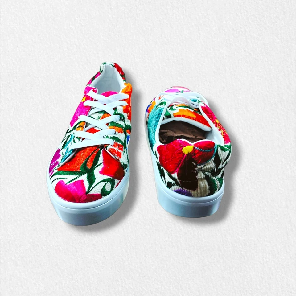 Zapatos Tenis Completamente Bordados Estilo Furgonetas Hechos en México, EE. UU. Talla 7 Foto 4 de 4