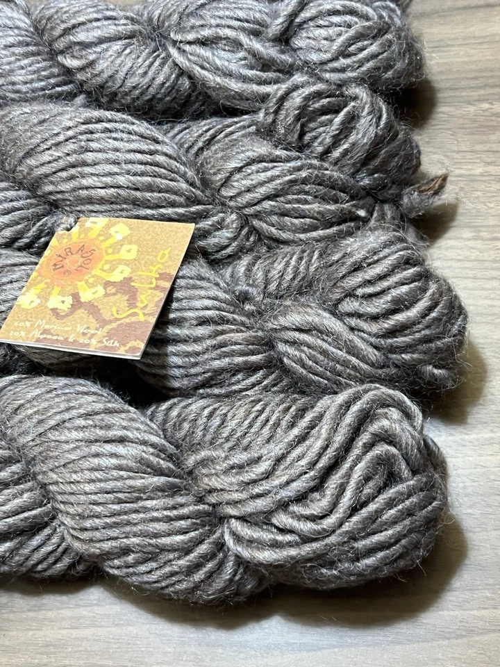 Hilo MIRASOL SULKA GRIS 206 Lana Alpaca Seda 50gr/155yds ea. Juego de 4 Foto 2 de 4