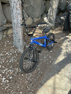 Haro Haro 24 BMX Bike Blue Black 20 in Wheels Pegs BMX Bar No Haro Haro 24 BMX Bike Blue Black 20 in Wheels Pegs BMX Bar No