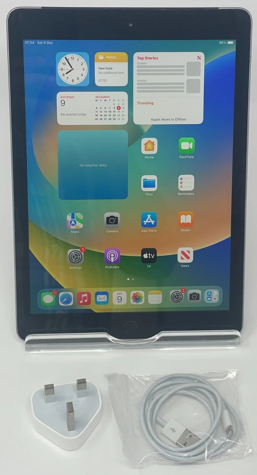 Apple iPad (5th generation) · 128GB · Cellular, photo 1 of 5