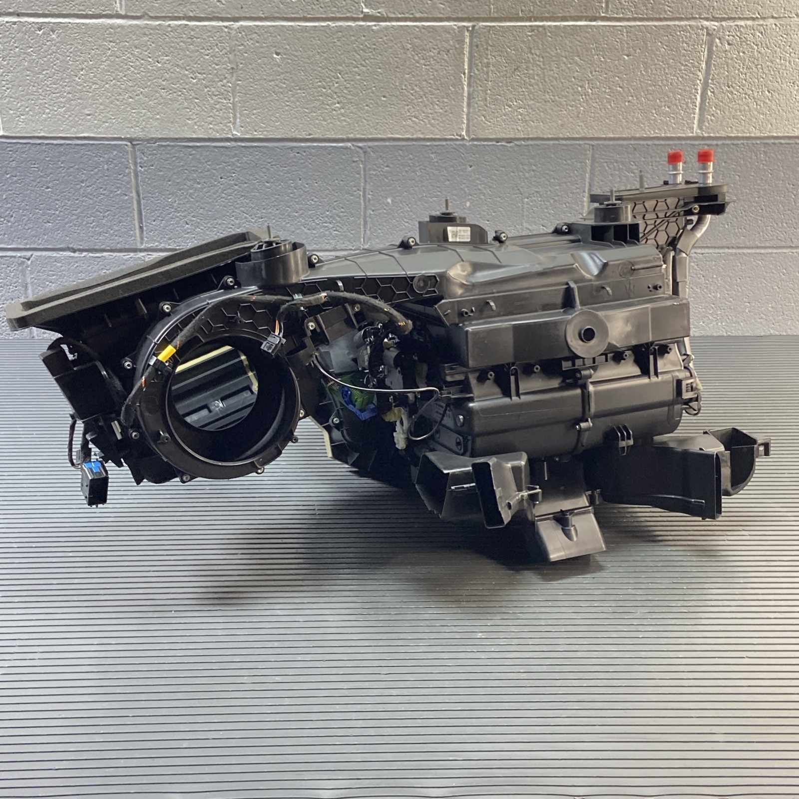 2022 Maserati Levante M161 3.0L AC Climate Heater Blower Motor Housing Box OEM
