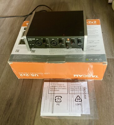 TASCAM US-2×2 No noticeable scratches or stains