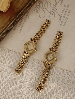 Vintage Gold Women display picture 2