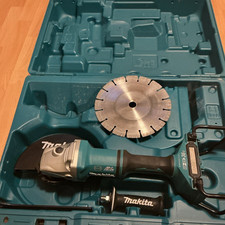 Makita DGA900 Winkelschleifer 36V 230mm mit K...