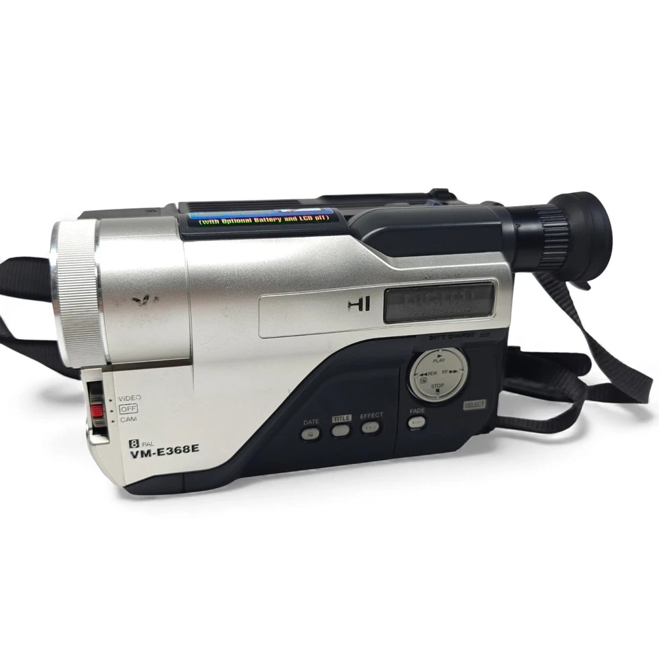 Hitachi VM-E368E Camcorder Analog Retro 90s 8mm Video Tape Camera Bundle - Image 2 of 4