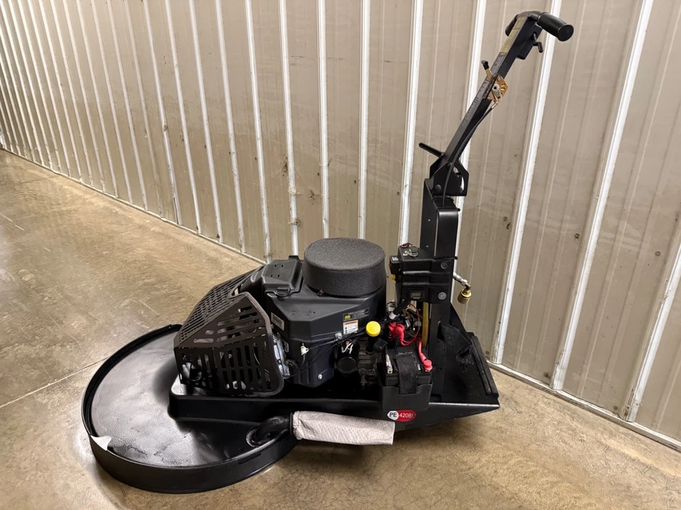 Pioneer Eclipse 420BU 28" Propane Buffer with dust skirt. New tank included!! - Image 2 of 4