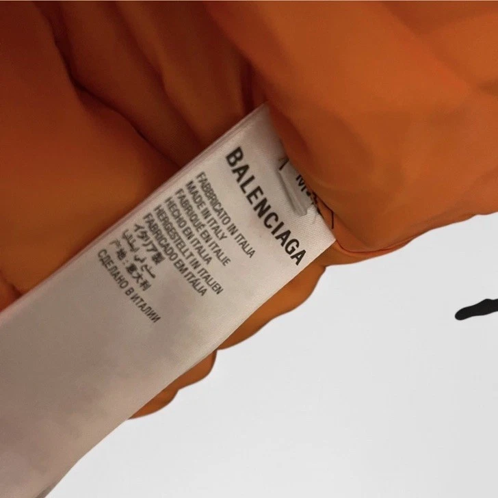 Chaqueta Bomber Balenciaga Unisex Negra Nylon MA-1 NUEVA CON ETIQUETAS Hecha en Italia $2950  Foto 4 de 4