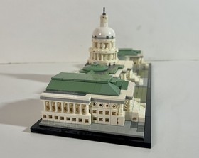 Excellent Condition LEGO United States Capitol Building 21030 100% Complete
