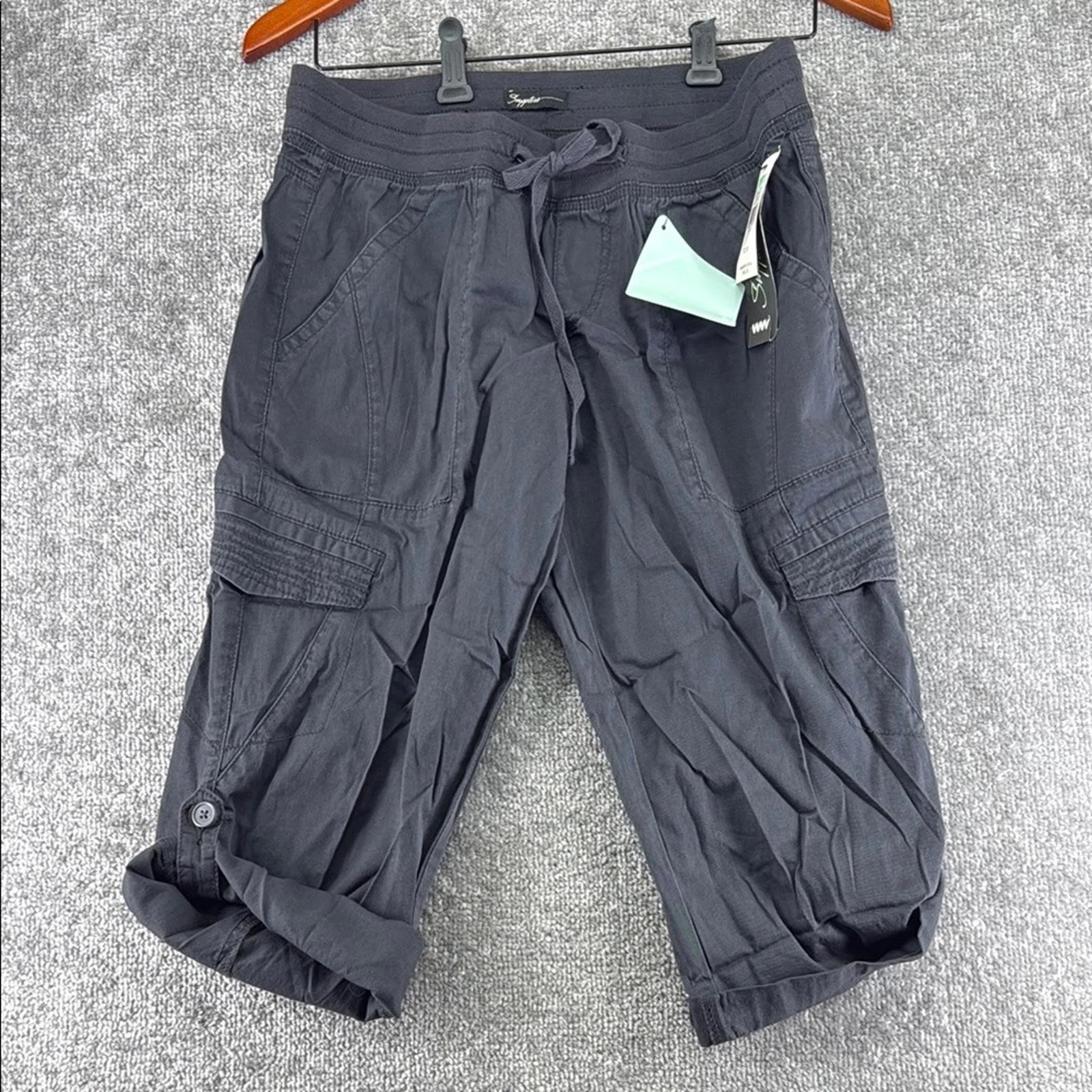 NWT Supplies Gray Cargo Pants Womens Petite Size 8 8P Stretch Pull On Capri