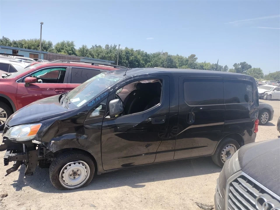 Arnés de cables del motor 240124aj0a 2015 Nissan NV200 Foto 3 de 4