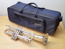 Getzen 700 Eterna II Trumpet with Case Estate...