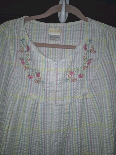 Womens Pajama Zippered Textured Duster Bardizon XL Pastel Stripes Good Condition - Picture 3 of 7