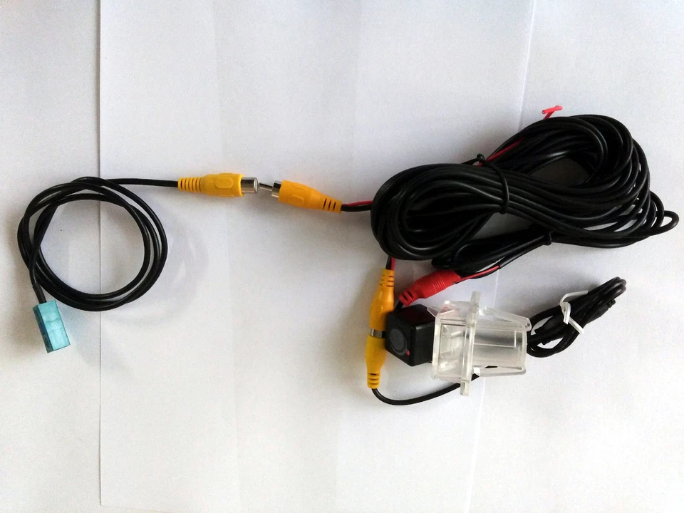 Car Rear-View Backup Camera For Mercedes Benz E Class E200 E230 E250 E350 OEM - Image 2 of 4