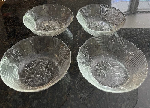 Vintage Arcoroc CANTERBURY Crocus Clear Glass 4 qty. Soup Cereal Bowls NWOT