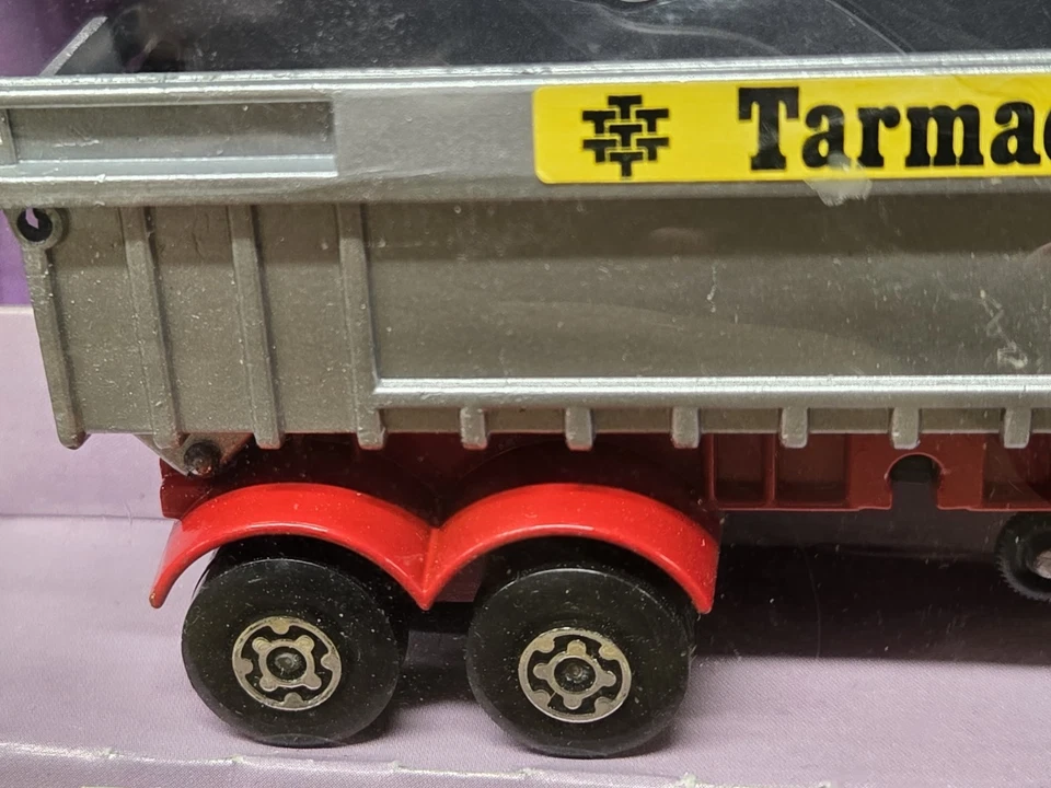 1979 Matchbox K-18 SUPER KING Tarmac Tippertruck - Boxed!! - Image 4 of 4