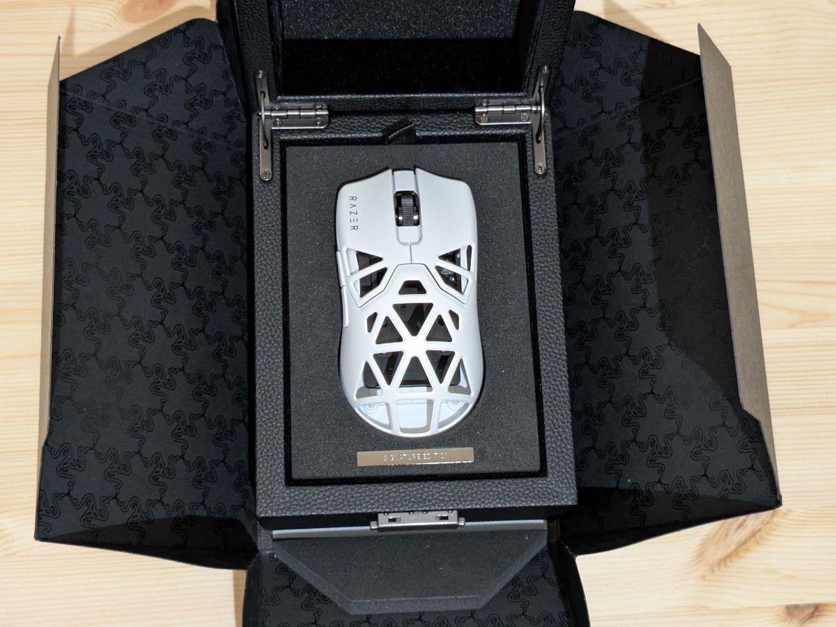 は*む様 Razer Viper Mini Signature Edition Razer Viper Mini Signature Edition Wireless Gaming Mouse for