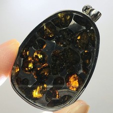 Collier météorite pallasite rare pendentif météorite 66,6 ct Brenham DG3842