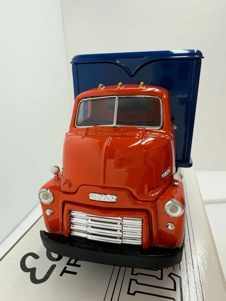 Lionel Electric Trains First Gear 1/34 Scale Diecast Truck 1952 GMC C.O.E. - Image 4 of 4