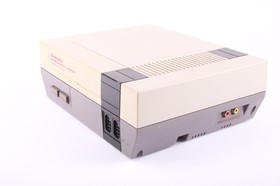 Nintendo NES Console w/ 2 Controllers Nes Advantage 3 Games Kirby Castlevania II