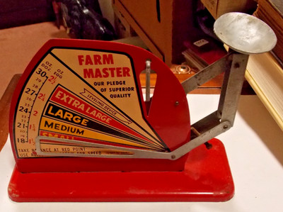 ANTIQUE RED FARM MASTER EGG SCALE KITCHEN HARDWARE