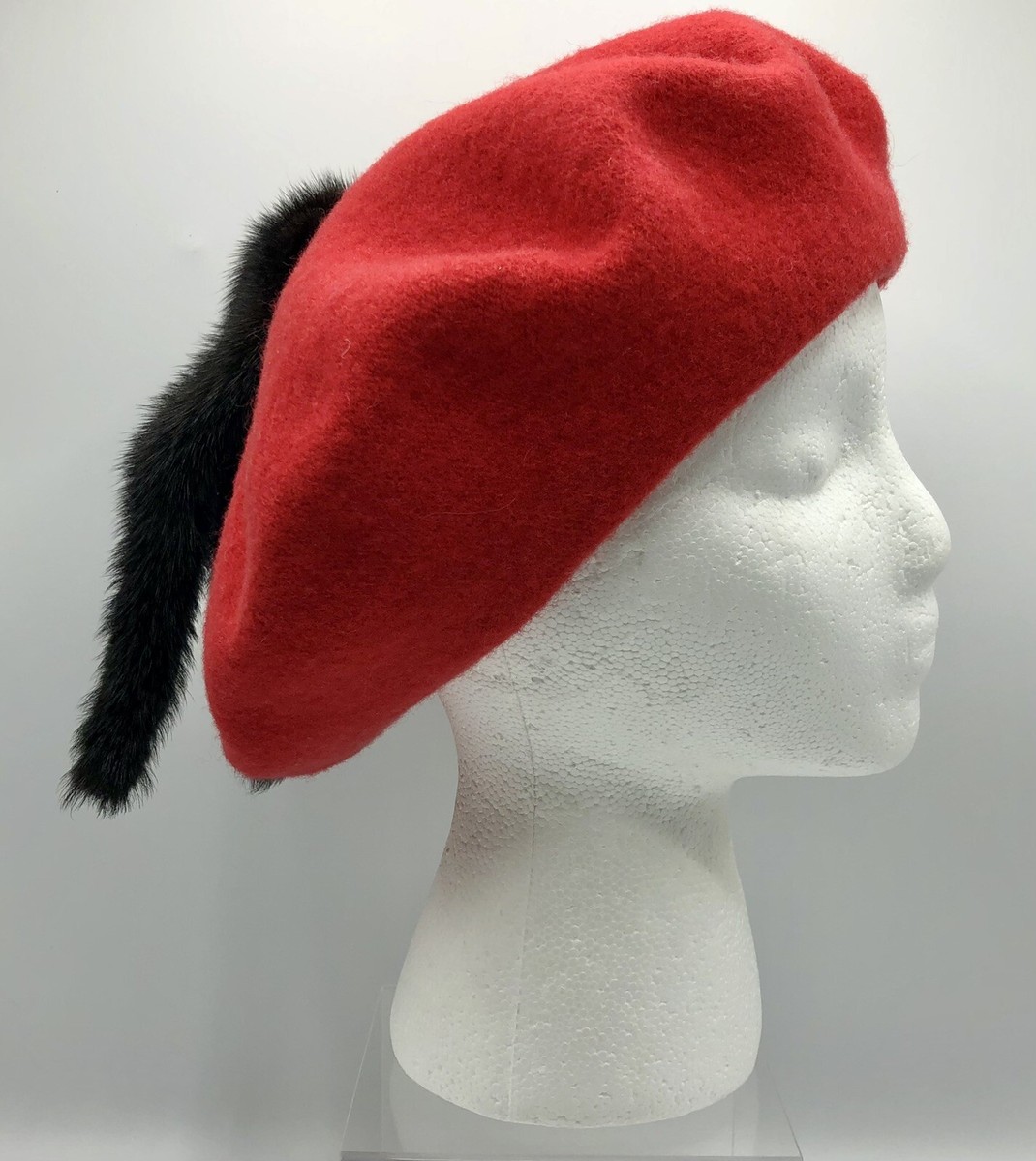Vtg Normandy Ultrabasque Red Wool Beret w/ Fur Tassels /b | eBay display picture 3