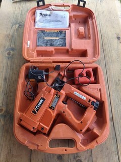 Paslode Impulse IM250 II 16 Gauge Cordless Straight Finisher Nail Gun