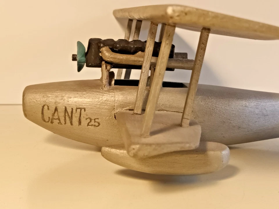 MODELLO IN LEGNO DELL'IDROVOLANTE BIPLANO CRDA CANT 25 - Anni '30 - 23X23X9 cm - Immagine 4 di 4