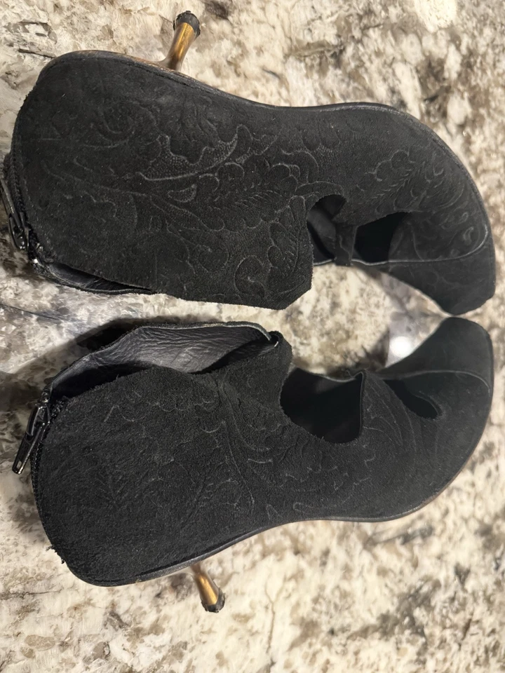 CYDWOQ Vintage Embossed Suede pumps with gold heel - Size 37.5 - Image 2 of 3