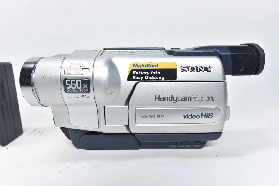Sony Handycam CCD-TRV218E Camcorder Hi8 Tape 560x Night Vision Camera + Charger - Image 3 of 4
