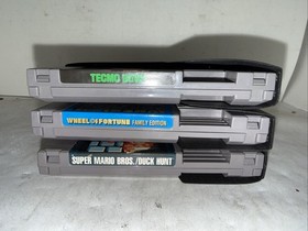 Lot of 3 Original NES Games Super Mario Bros. Duck Hunt, Techmo Bowl