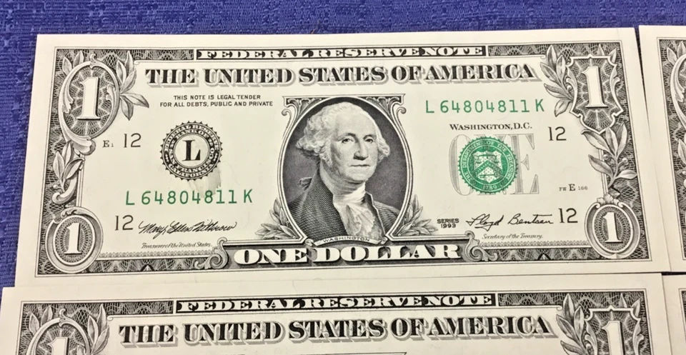 1993 $1 INK SMEAR ERROR of DISTRICT SEAL as part of 10 CONSECUTIVE UNC. NOTES - Image 2 of 4