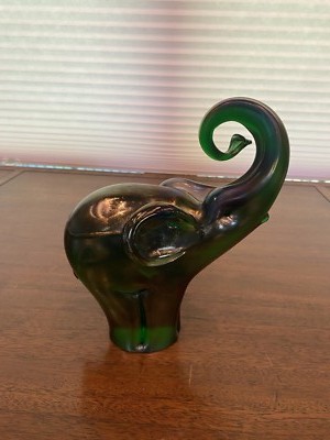 STUNNING VTG LARGE/HEAVY Green Iridescent TRUNK UP Elephant Figurine 8.5''H HTF