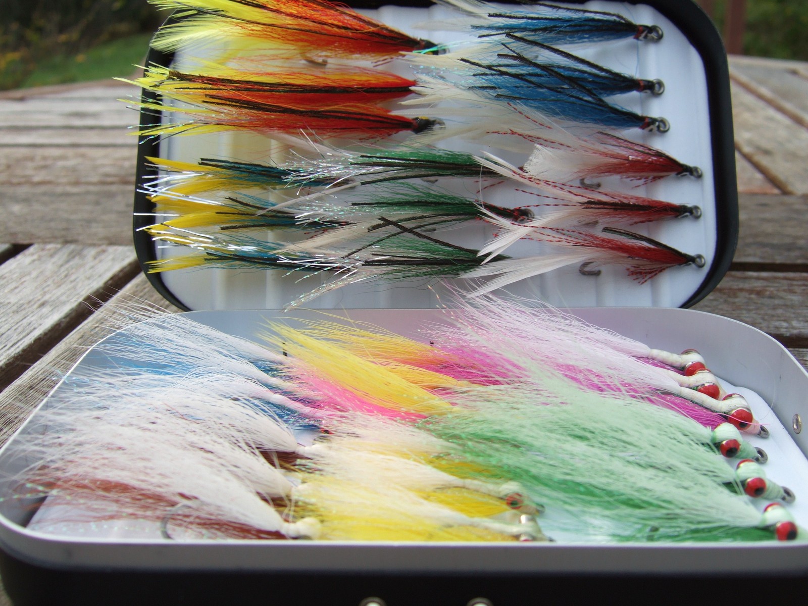 33 Clouser & Deceiver flies in a Plastic Fly Box eBay