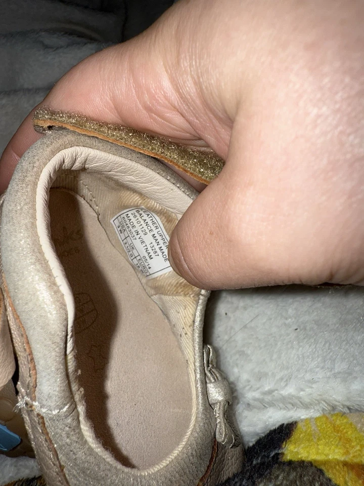 Девочки Clarks бренд платье туфли золотой размер 3W - Изображение 4 из 4