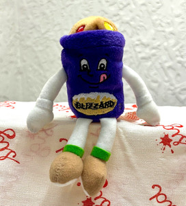 VINTAGE 1999 PROMOTIONAL DAIRY QUEEN DQ BLIZZARD 6" PLUSH STUFFED TOY
