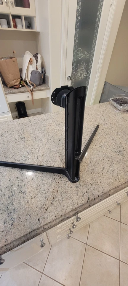 Samsung Odyssey Neo G9 Stand Mount - Image 3 of 4