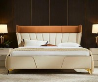 Schlafzimmer Beiges Doppelbett Lederbetten Holzgestell Textil MöBel