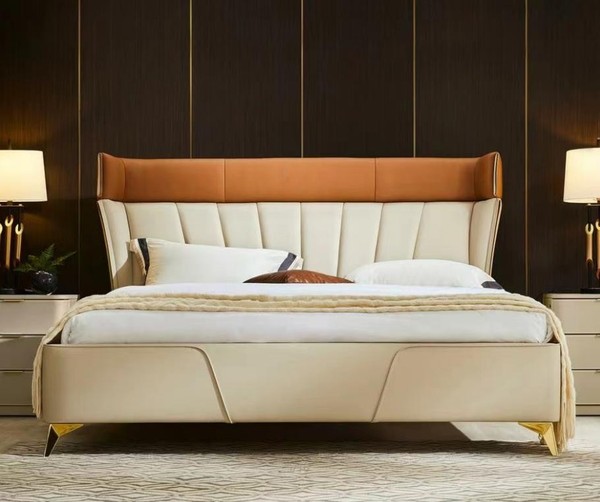 Schlafzimmer Beiges Doppelbett Lederbetten Holzgestell Textil MöBel-image