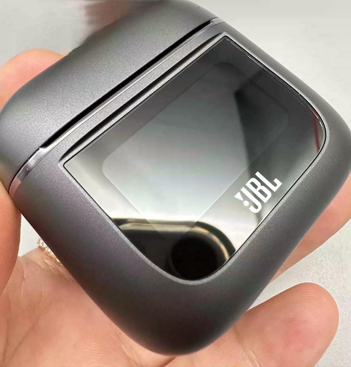 JBL Tour Pro 2 Noise Cancelling True Wireless Earbuds with JBL Tour Pro 2 Noise Cancelling True Wireless Earbuds with