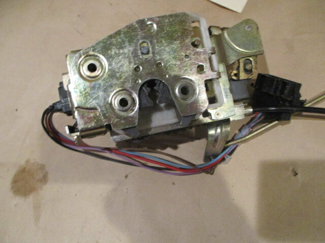 Ferrari, 355-348 - RH Door Lock With Cable / Actuator - P/N 64685200