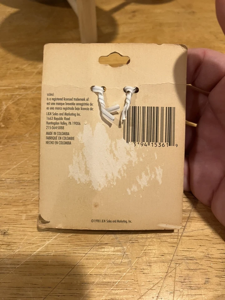 Vintage Scunci Bobby Pins Pack of 72 Storage Case 1998 15361 - Image 2 of 4