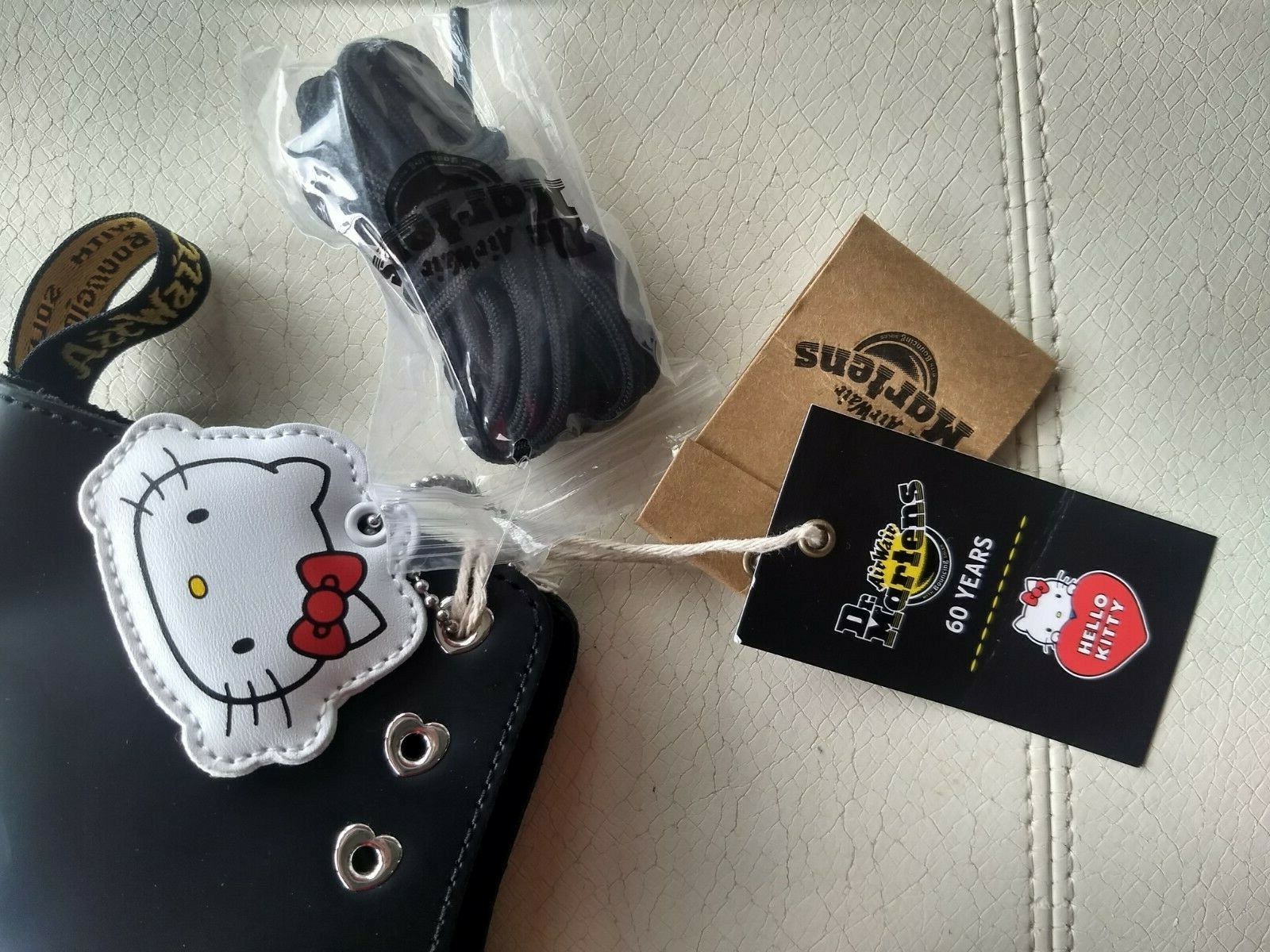 DOC DR. MARTENS HELLO KITTY JADON LEATHER BOOTS SIZE 7UK 2020 EDITION BRAND NEW image 9